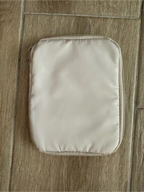 Electronic gear carry bag rose color